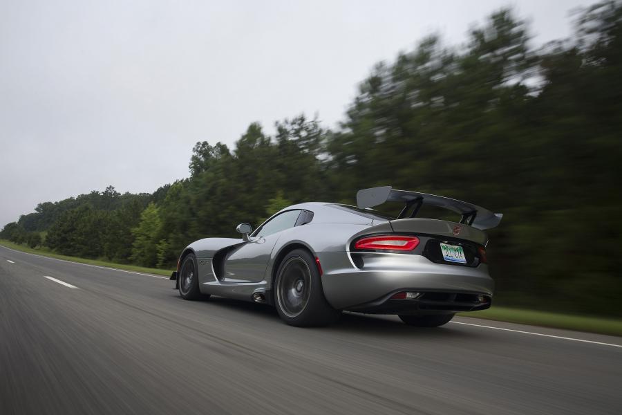  Dodge Viper GTC TA 2.0 2015 года  (фото 3 из 6)